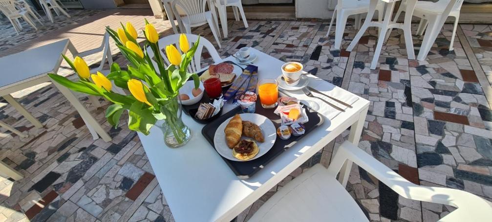 Hotel Astoria Riccione Luaran gambar