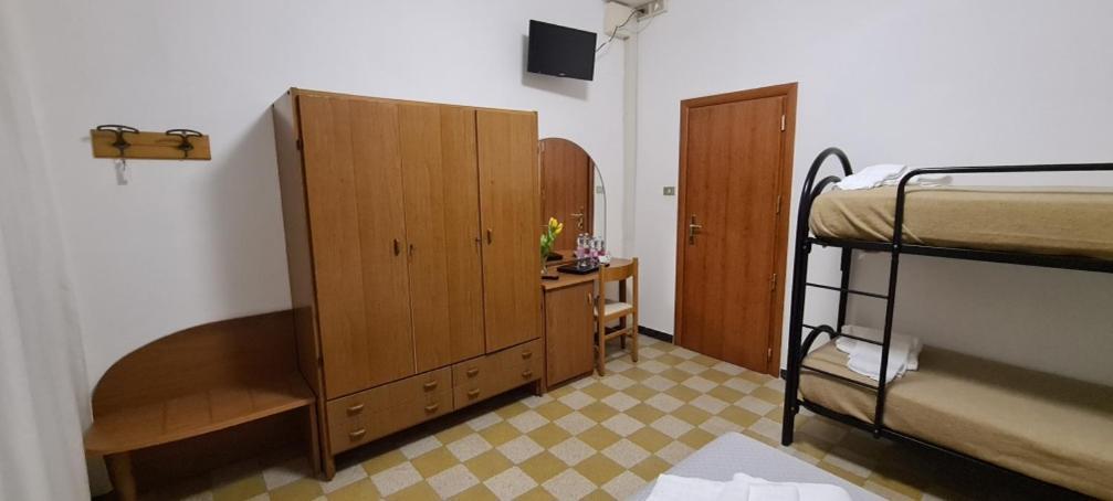 Hotel Astoria Riccione Luaran gambar