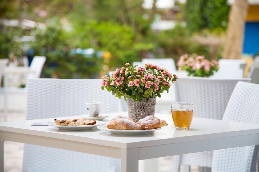 Hotel Astoria Riccione Luaran gambar